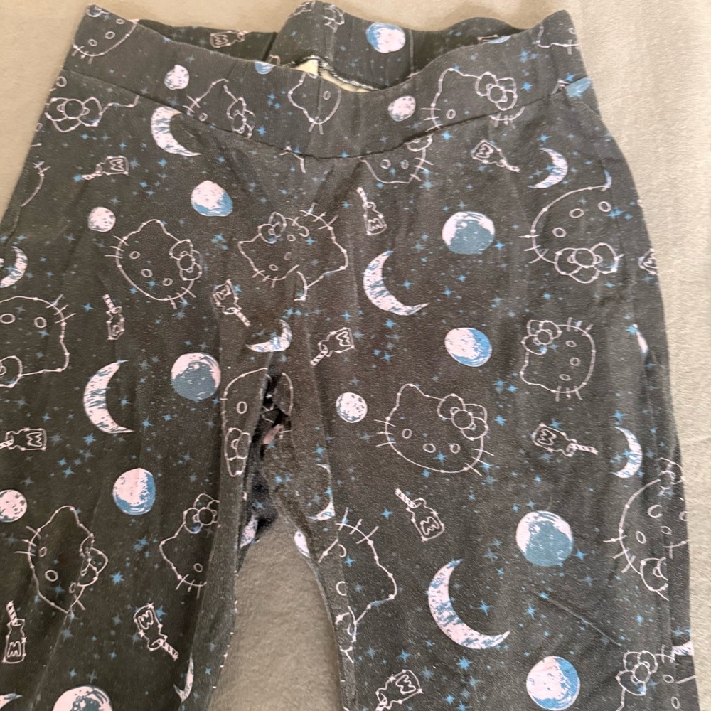 Torrid Hello Kitty Astronomy Leggings - Picture 2 of 3